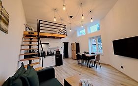 Apartament z antresolą
